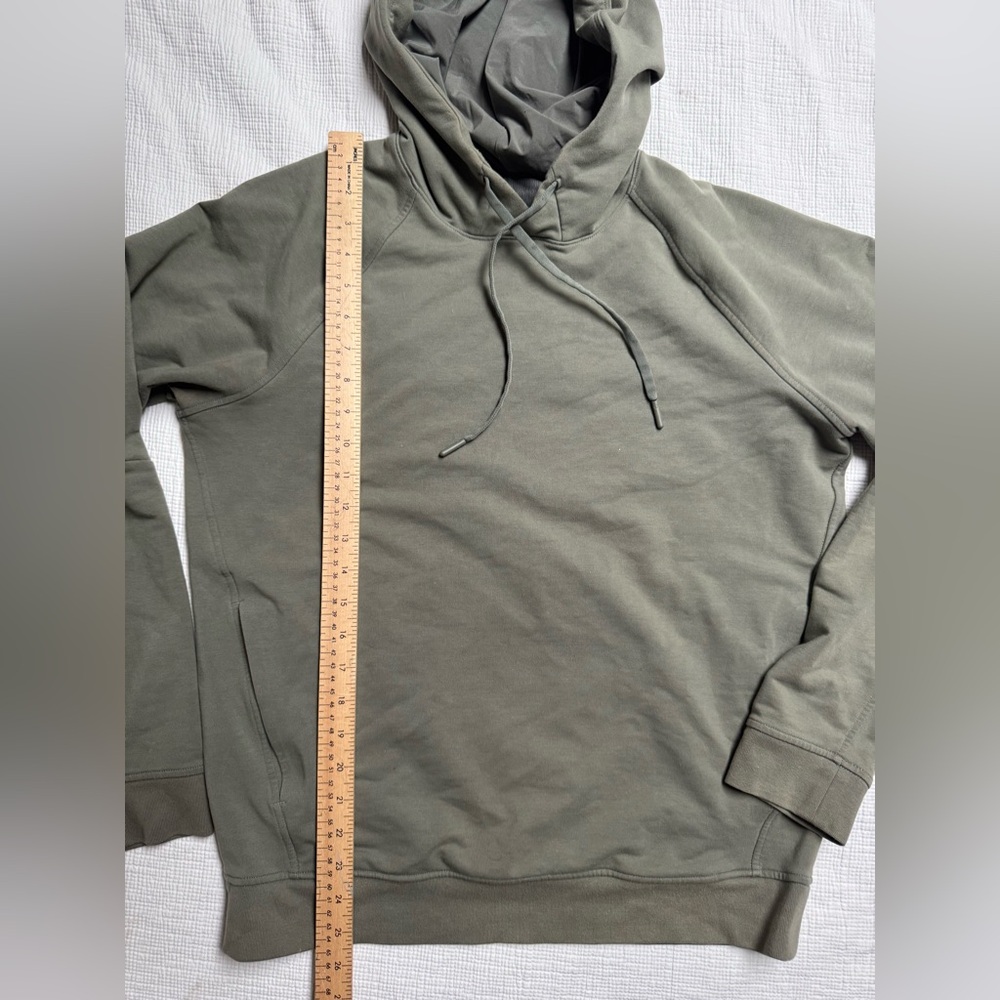Lululemon tech hoodie - Picture 2 of 8